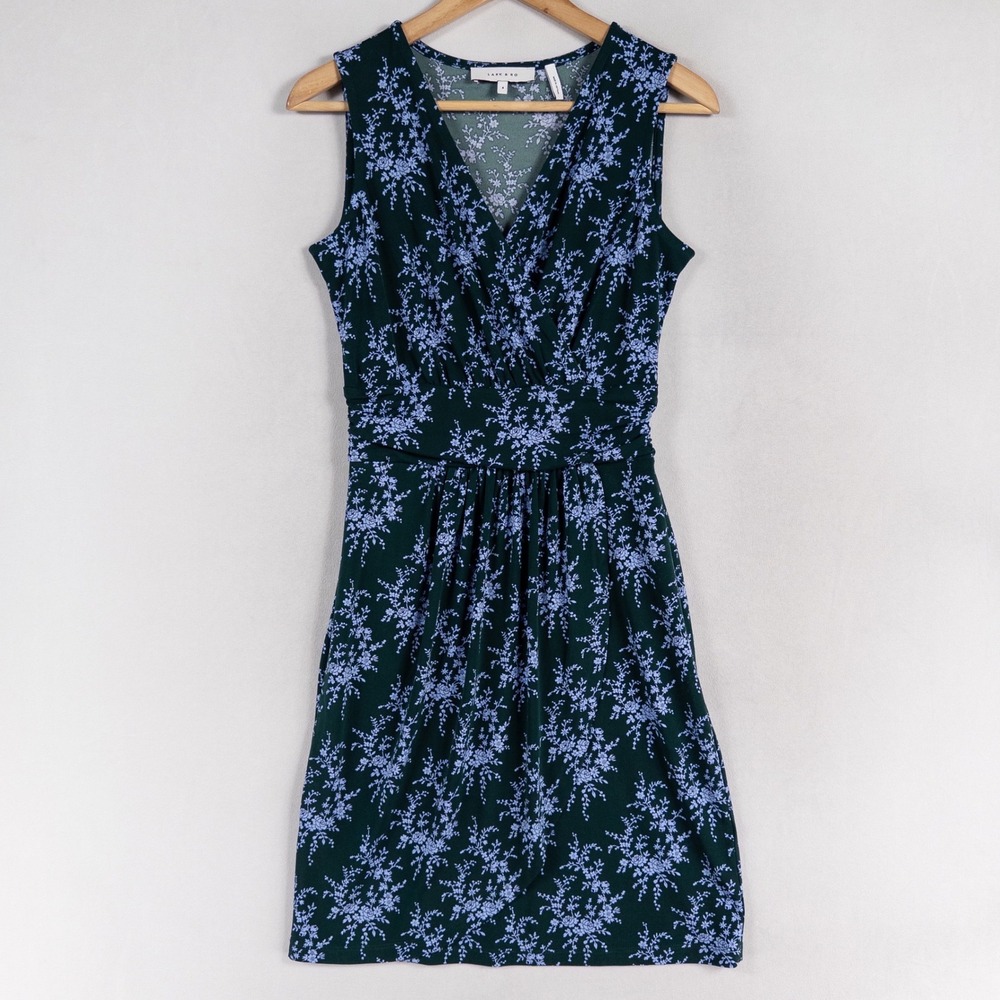 Sleeveless V-Neck Floral Dress in Dark Green with Lilac Print